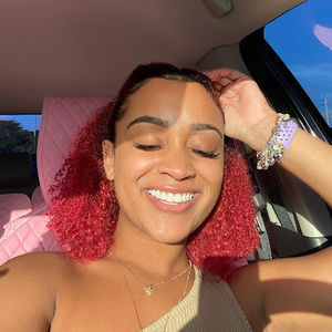 Meet your Posher, Samantha